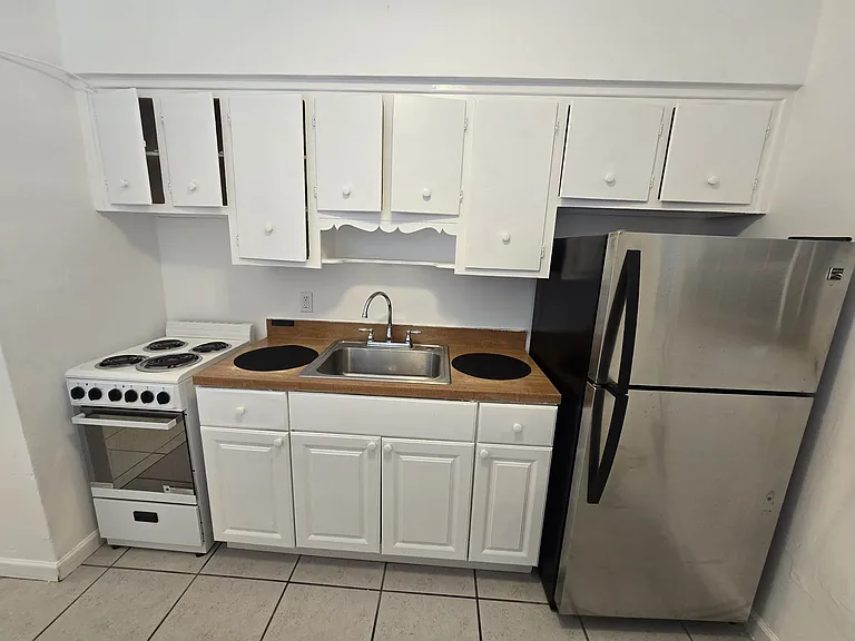 2305 Monroe St #5 — Photo 7