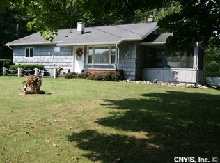 9161 Fenner Rd, Phoenix, NY 13135