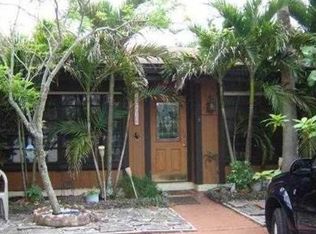 10820 Hickory Ave, Pembroke Pines, FL 33026