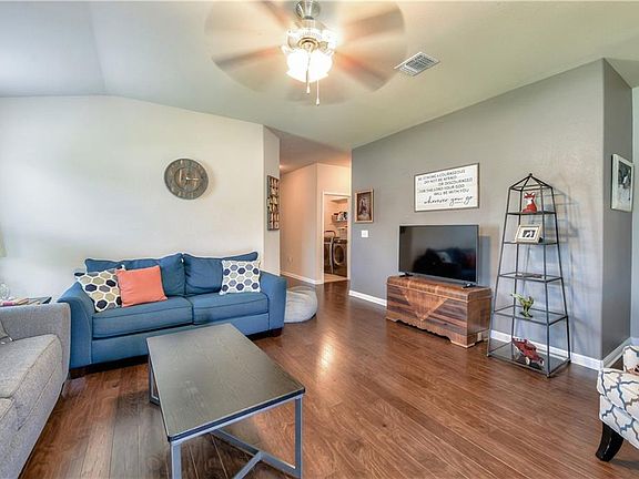 3rd image of 74 Churchill Farms Dr