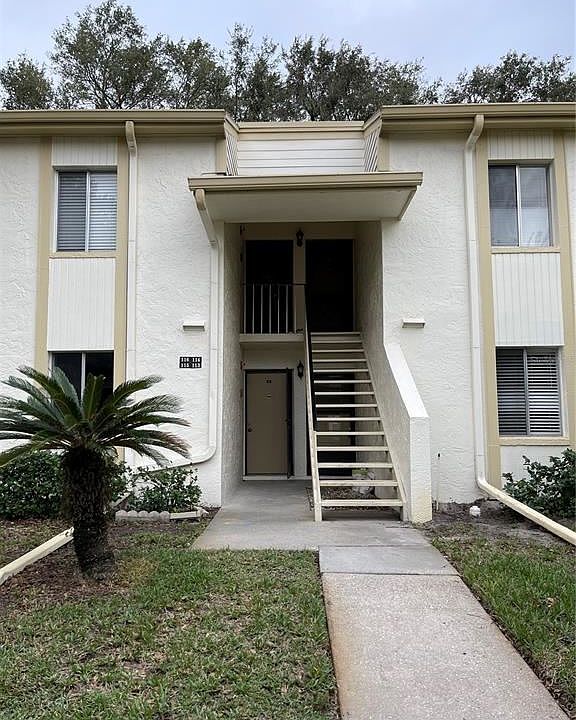 1st image of 113 Pine Ct #113