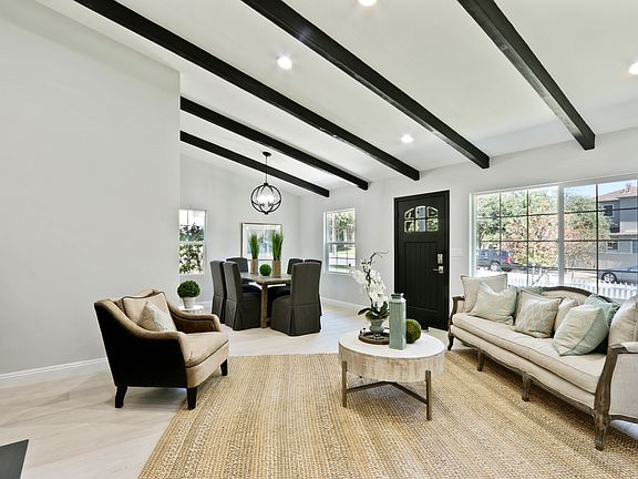 5th image of 985 Paladora Ave