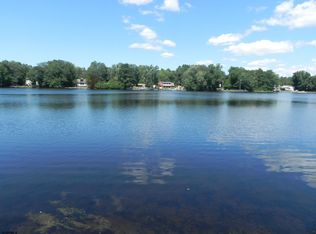 2612 S Shore Dr, Williamstown, NJ 08094