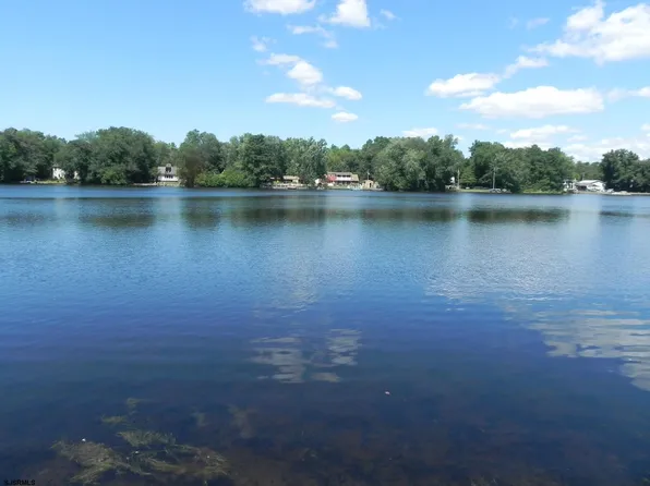 2612 S Shore Dr, Williamstown, NJ 08094