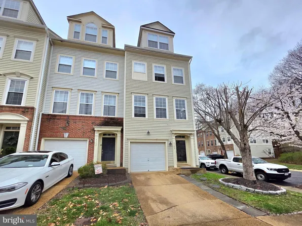 5300 Arapaho Ln, Alexandria, VA 22312