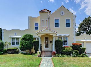 82-14 235th St, Queens Village, NY 11427