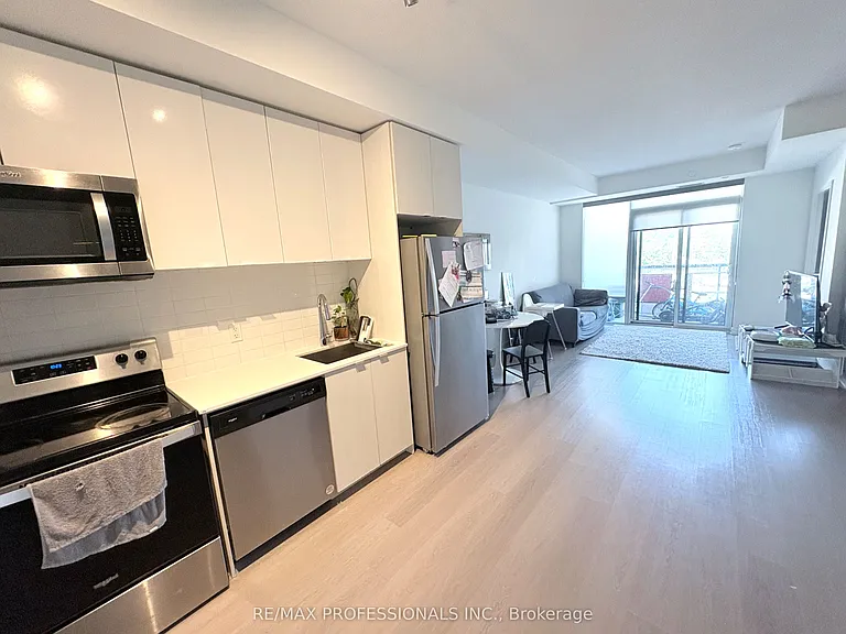 859 The Queensway #319 — Photo 11