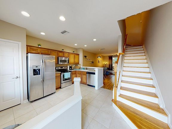 2nd image of 8128 Summer Palm Ct