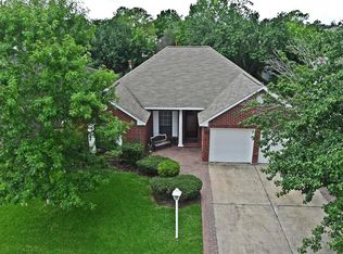 1118 Woodchase Dr, Pearland, TX 77581