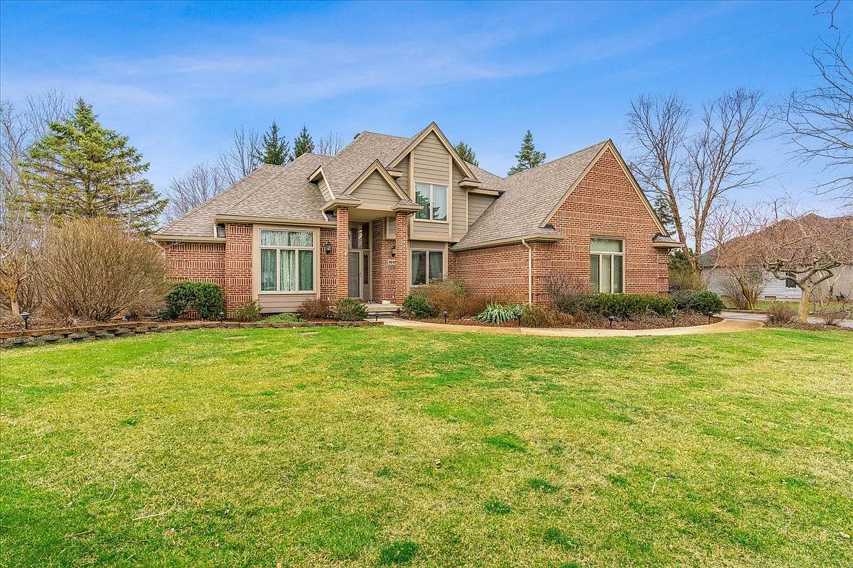 10171 Royce Dr photo 1