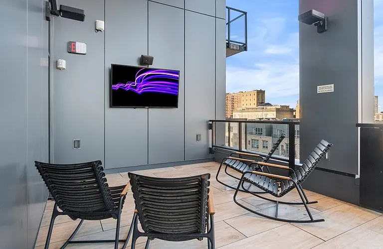 240 Park Avenue — Photo 42