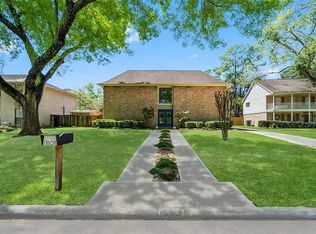 17807 Theisswood Ln, Spring, TX 77379