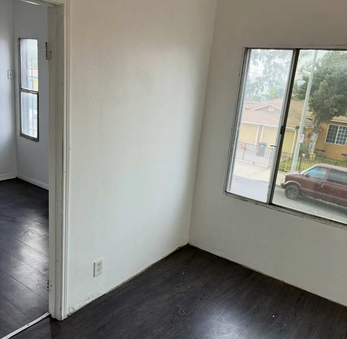 2 bed, 800 sqft, $2,200 — Photo 3