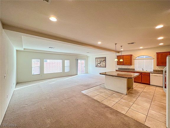 3rd image of 5281 Tulip Hill Ave
