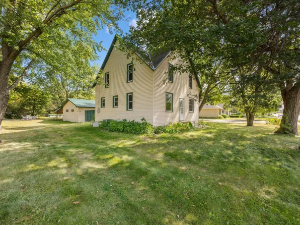 485 State St S, Eden Valley, MN 55329