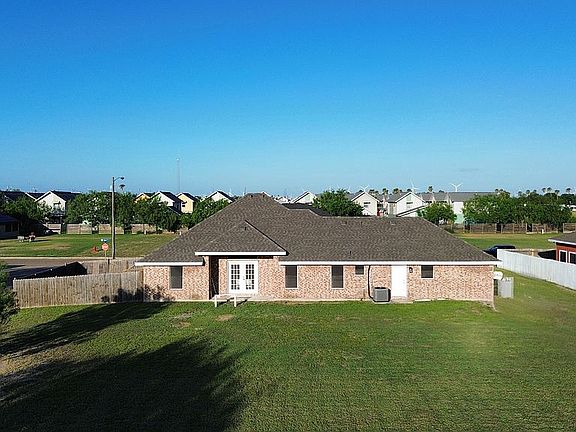 3rd image of 476 Texas Dr