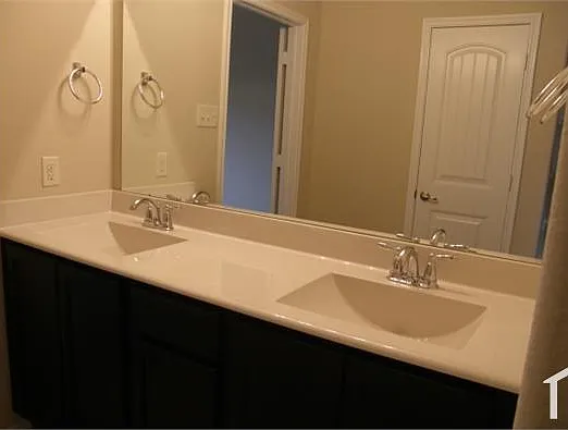 812 Westgate Ct — Photo 5