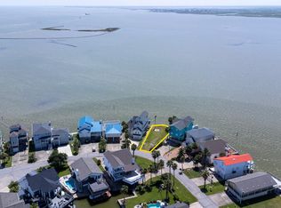 135 Isles End Rd, Galveston, TX 77554