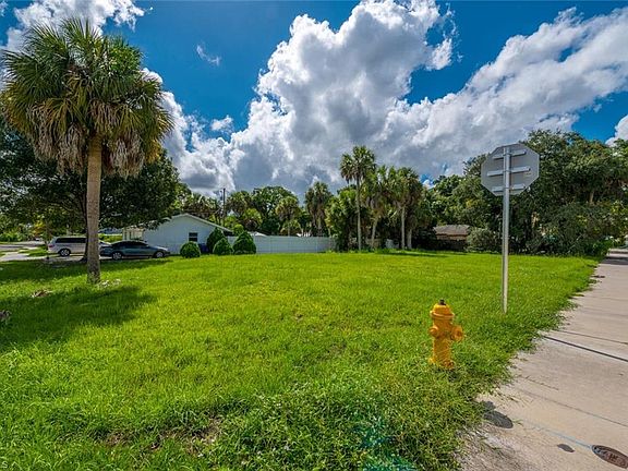 4th image of 10578 Crockett St Lot 1