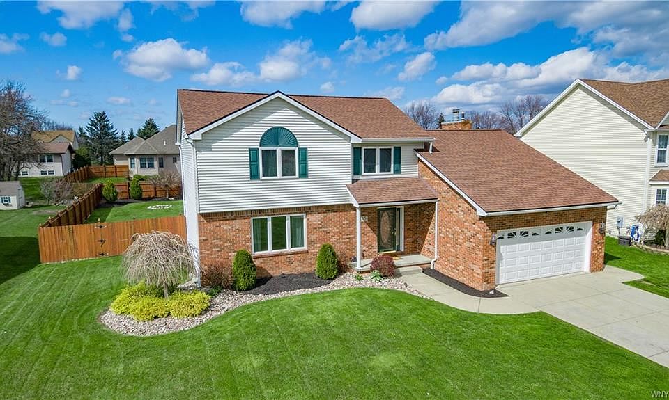 1st image of 15 Windham Ln