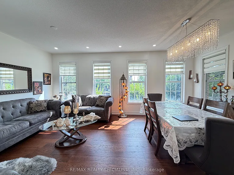 214 McCready Dr — Photo 9