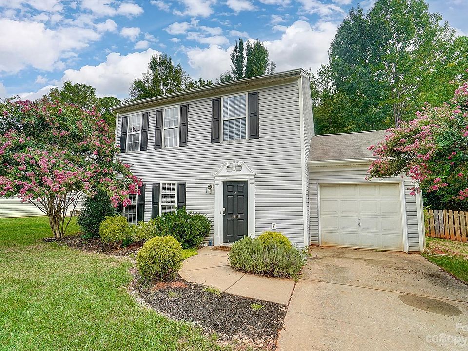 1st image of 1609 Eagle Lake Dr