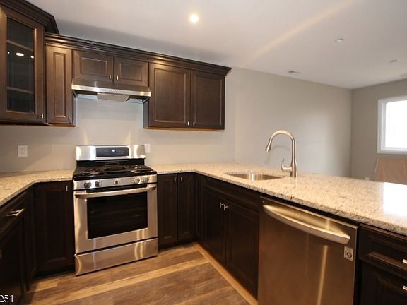 2nd image of 6 Steamboat Dr Unit 3