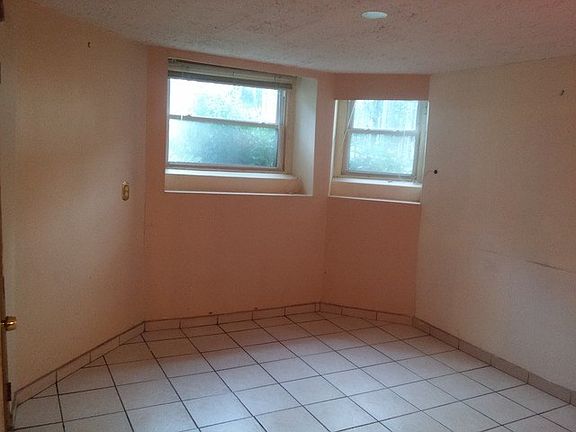2nd image of 1742 N Spaulding Ave #G