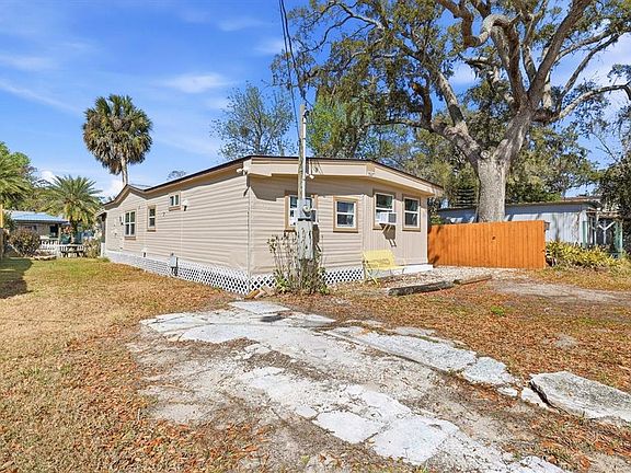 4th image of 5527 Darlene St