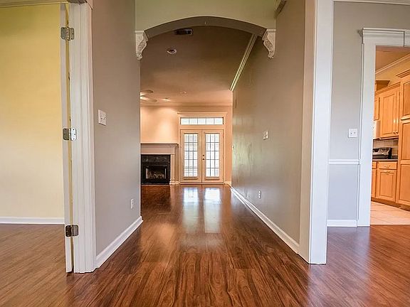3rd image of 4067 Liska Cir