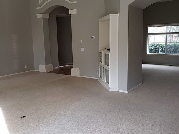 3rd image of 1570 Kingston Way