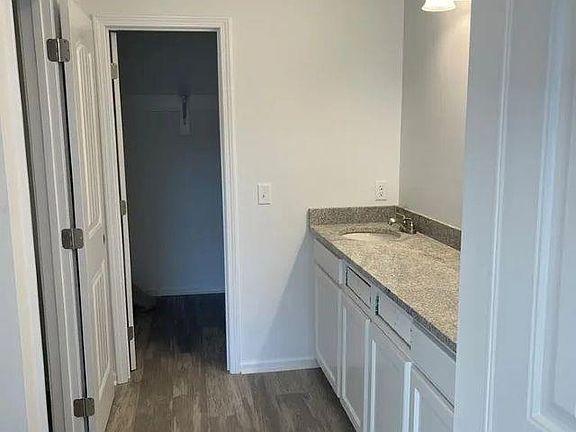 5th image of 1010 N Saint Pauls Church Rd