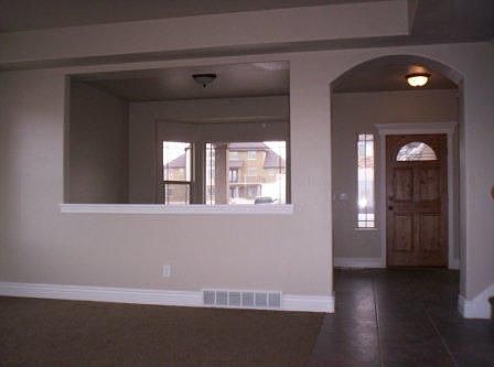 Great Room looking to entry