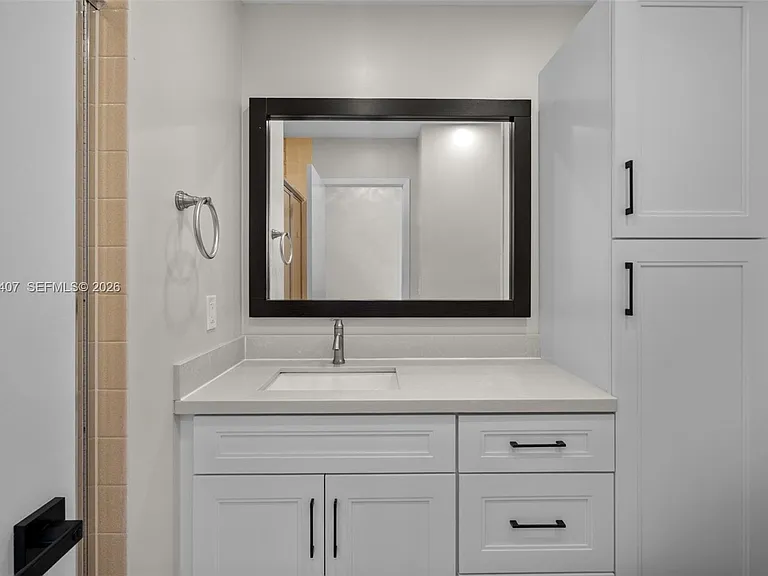 2500 Parkview Dr #2517 — Photo 18