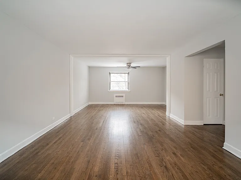 Living Room 7361-1S