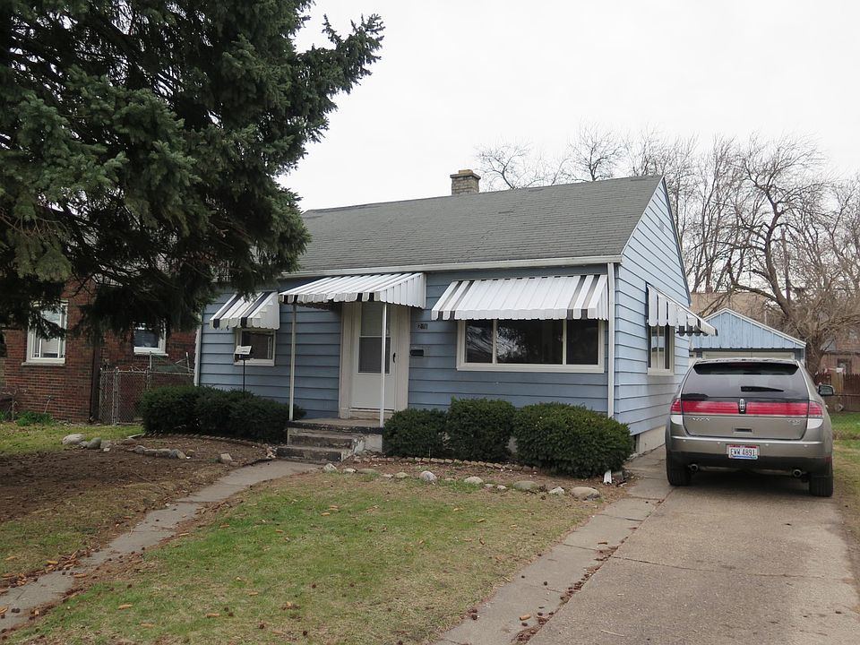 Cute home with fenced yard and one car garage