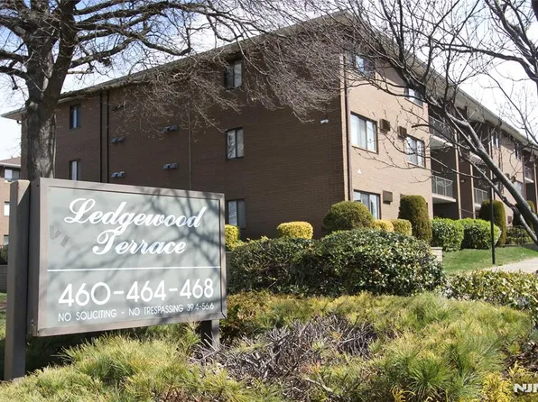 462 Liberty St APT 108, Little Ferry, NJ 07643