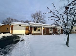 729 Governor Rd, Valparaiso, IN 46385