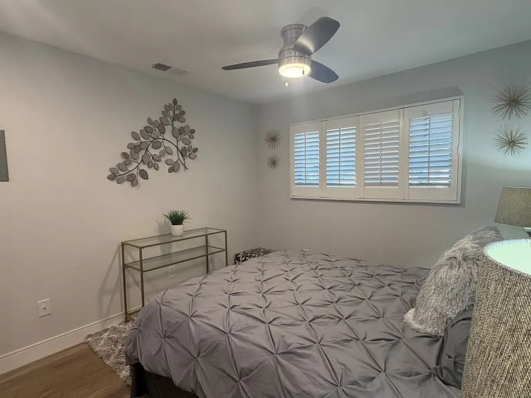 2801 N Los Felices Cir E #D107 — Photo 11