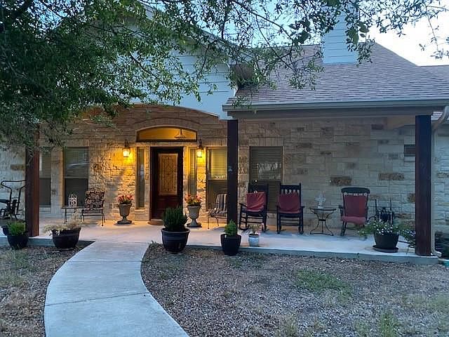 1st image of 806 Woodland Park Dr