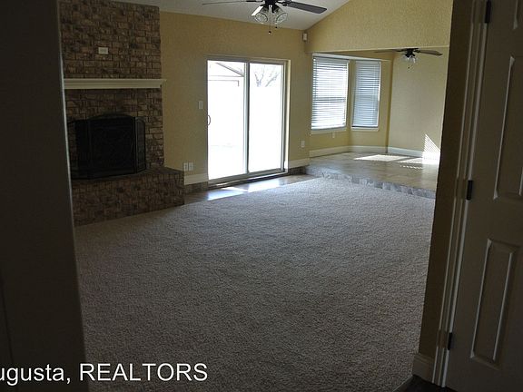 4th image of 2310 Kerry Ln