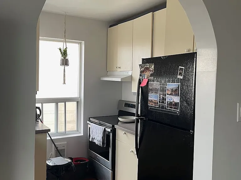 96 Springhurst Ave #2 — Photo 7