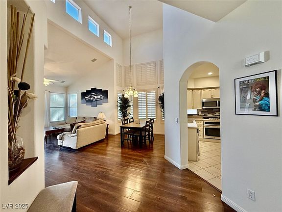 2nd image of 1704 Cordoba Canyon St
