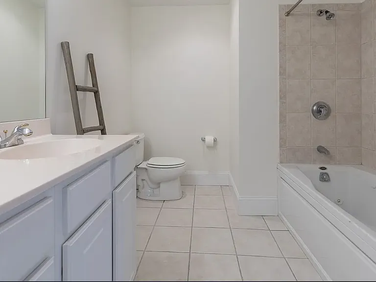 1306 Columbia Rd #5A — Photo 10