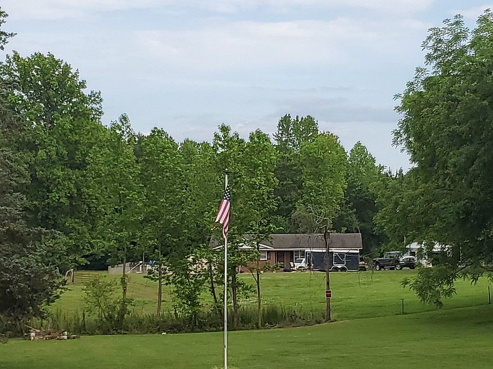 2nd image of 1541 Overbrook Dr