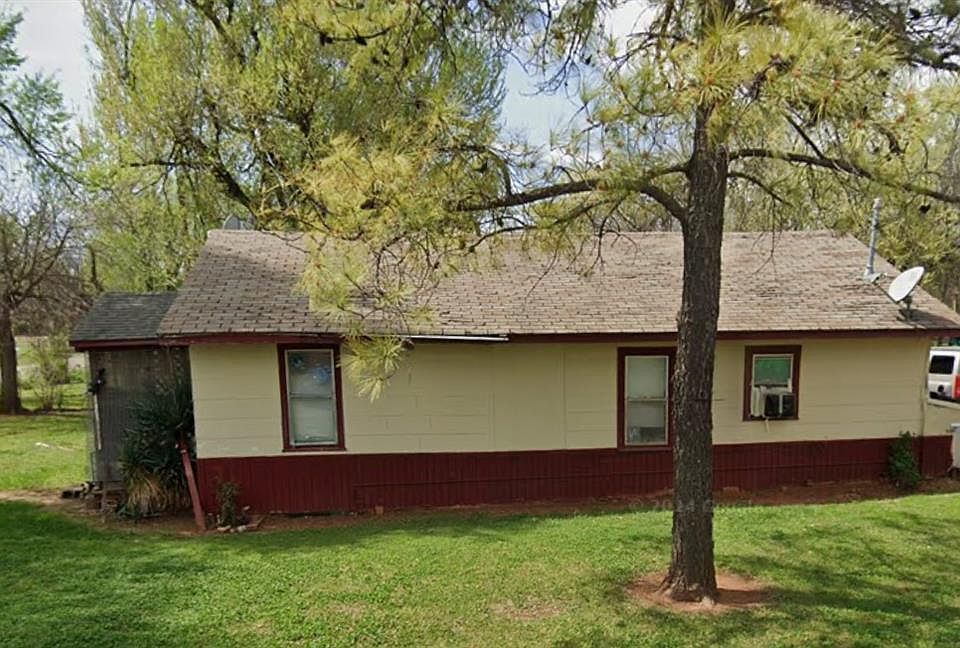 2nd image of 4321 SE 55th St