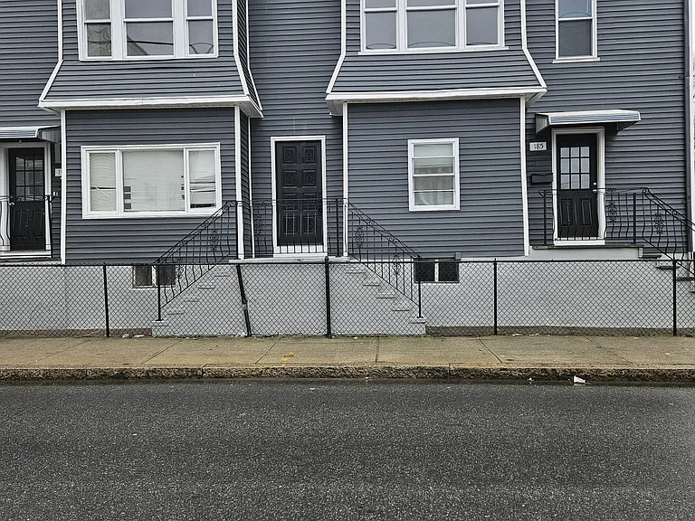 193 County St — Photo 2