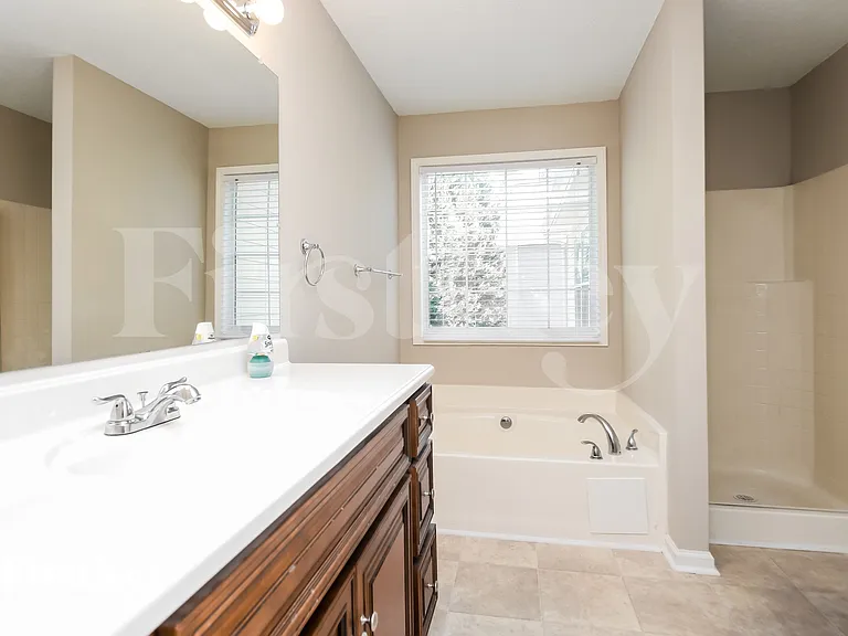 2701 Chadwick Ln NW — Photo 12