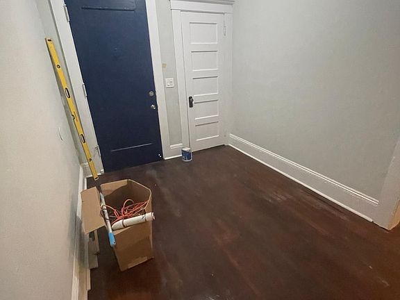 3rd image of 1343 Fairfield Ave #1
