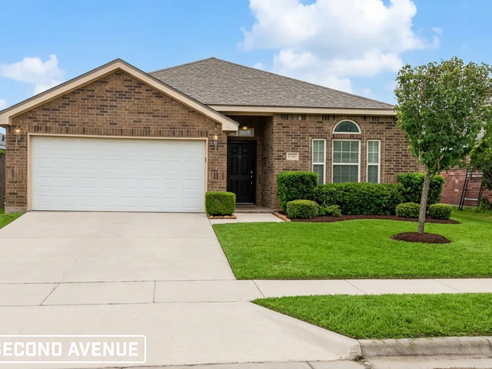 1011 Forest Oak